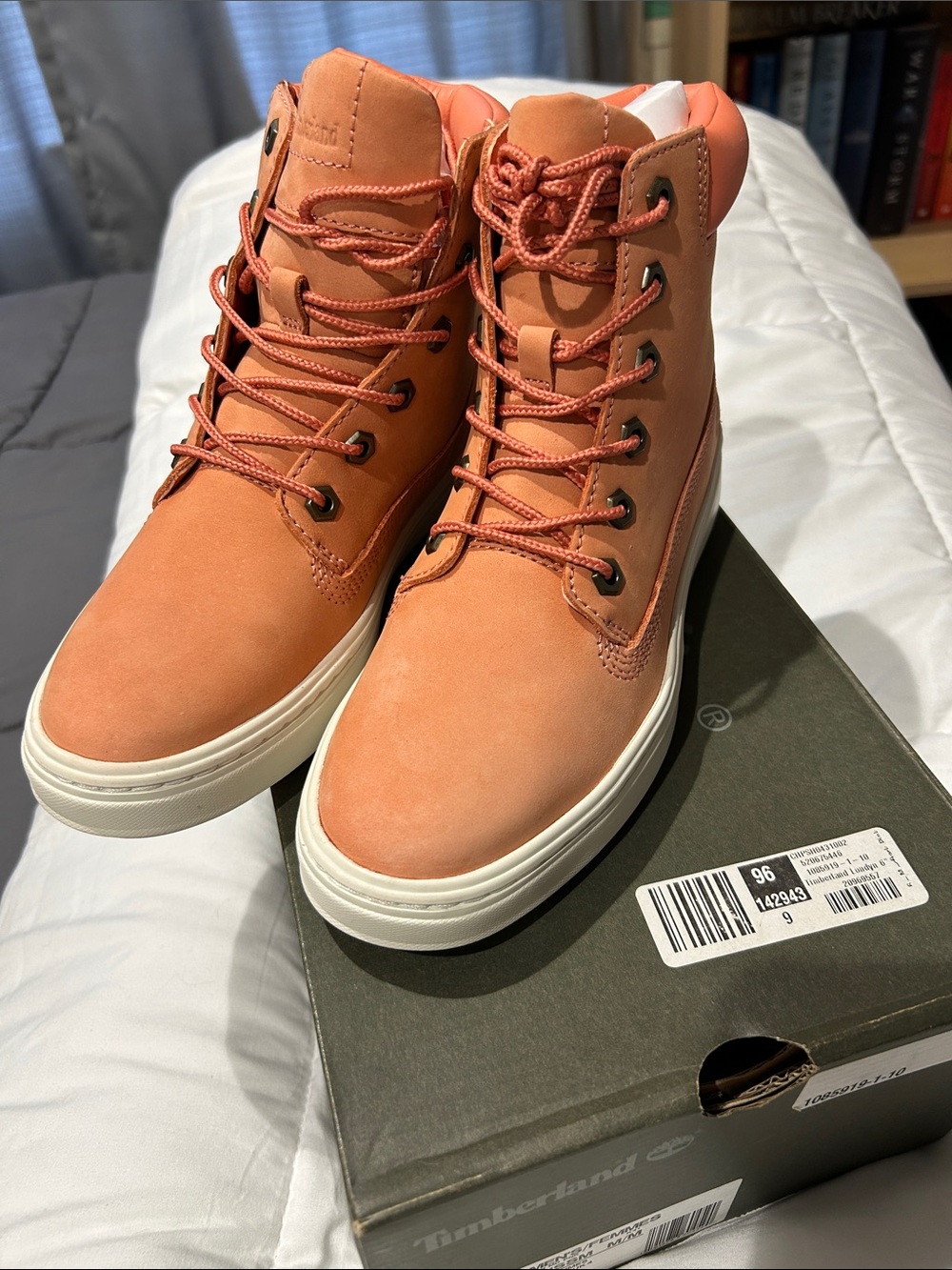 Timberland women’s Coral peach pink High-Top Casual Boots